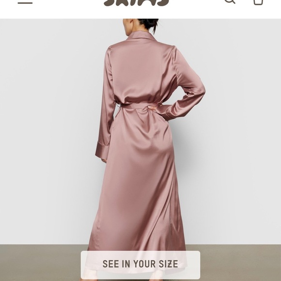 SKIMS Rose Silk Robe SOLD OUT ONLINE - Picture 4 of 5
